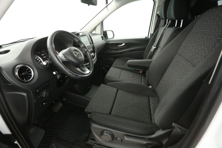 Vehicle Image 23