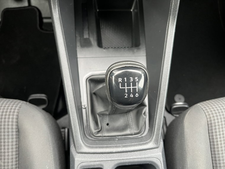 Vehicle Image 36