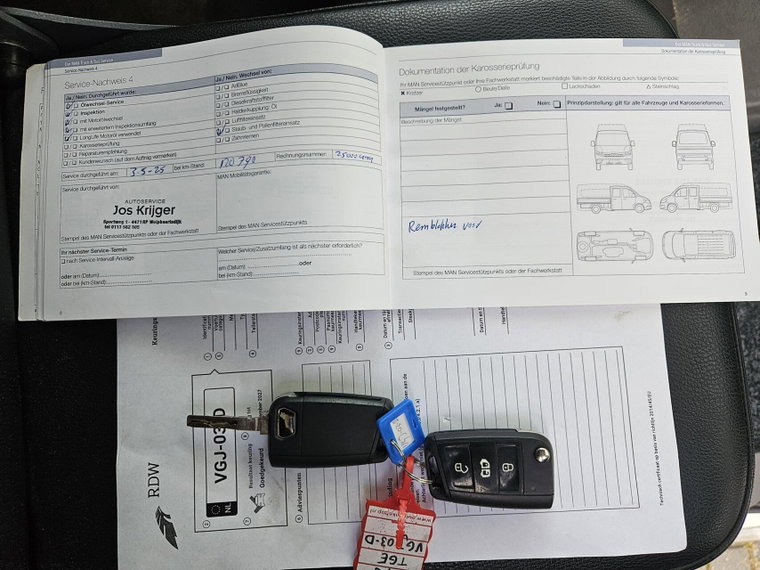 Vehicle Image 14