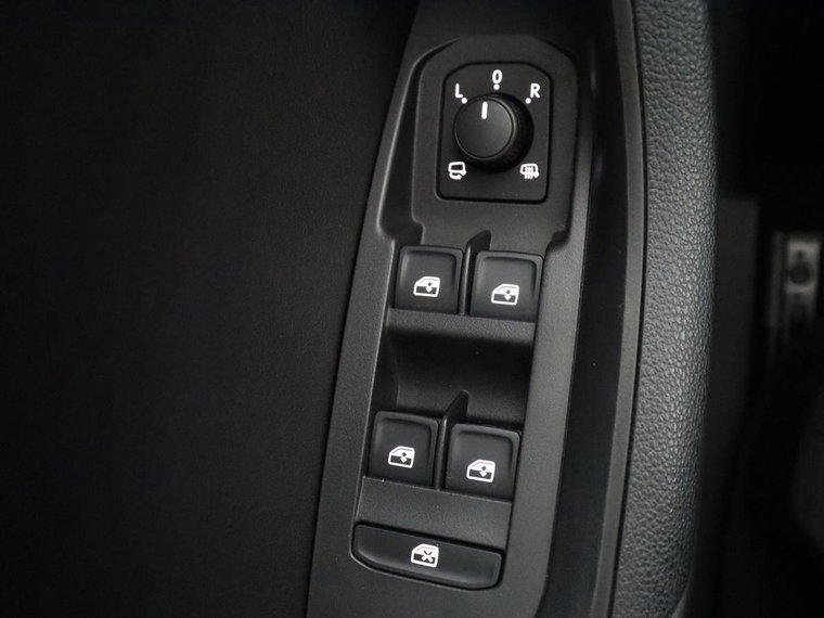 Vehicle Image 38