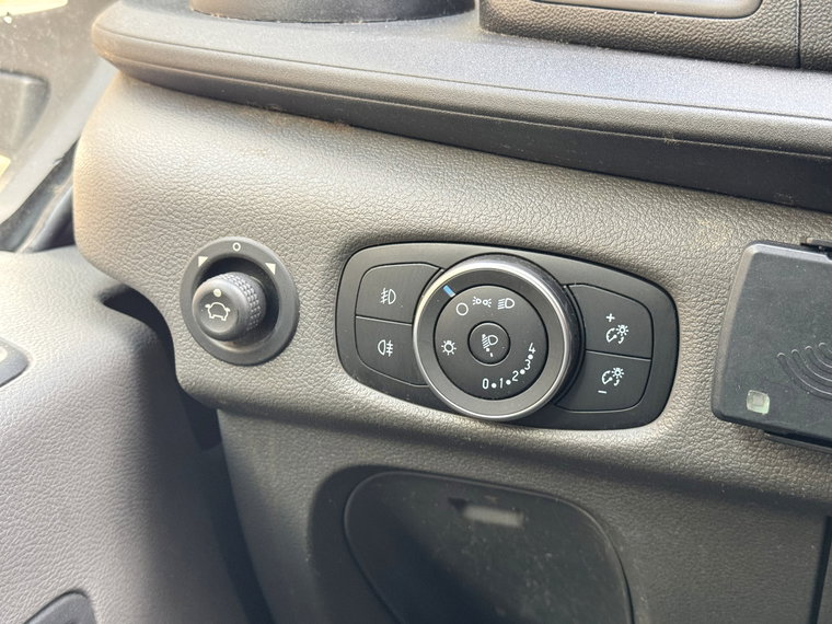 Vehicle Image 22