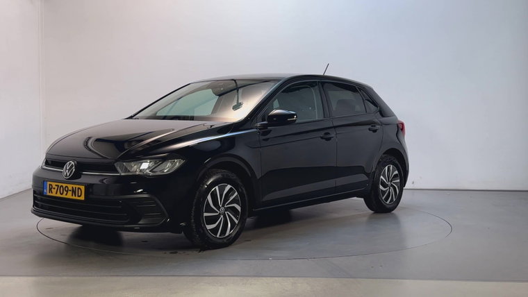 Vehicle Image 8