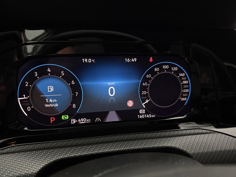 Vehicle Image 32