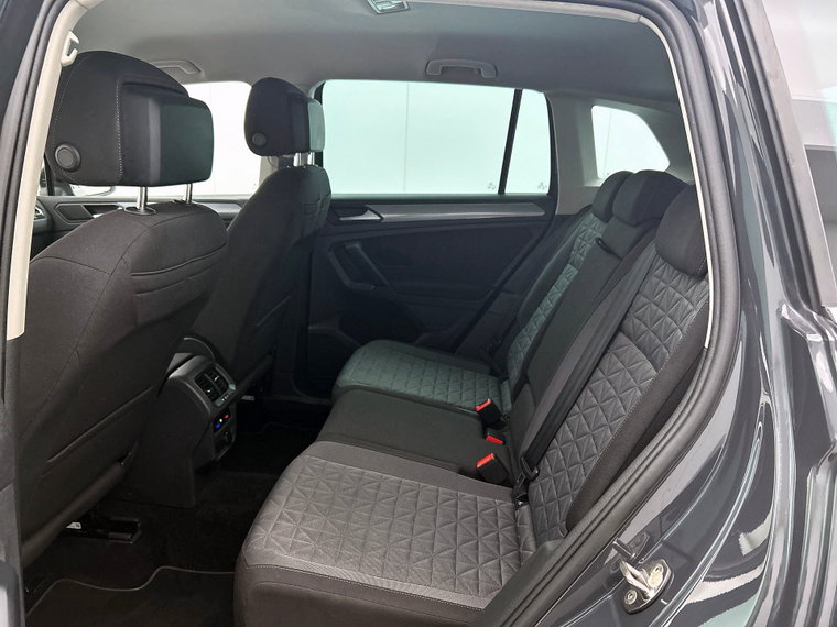 Vehicle Image 33