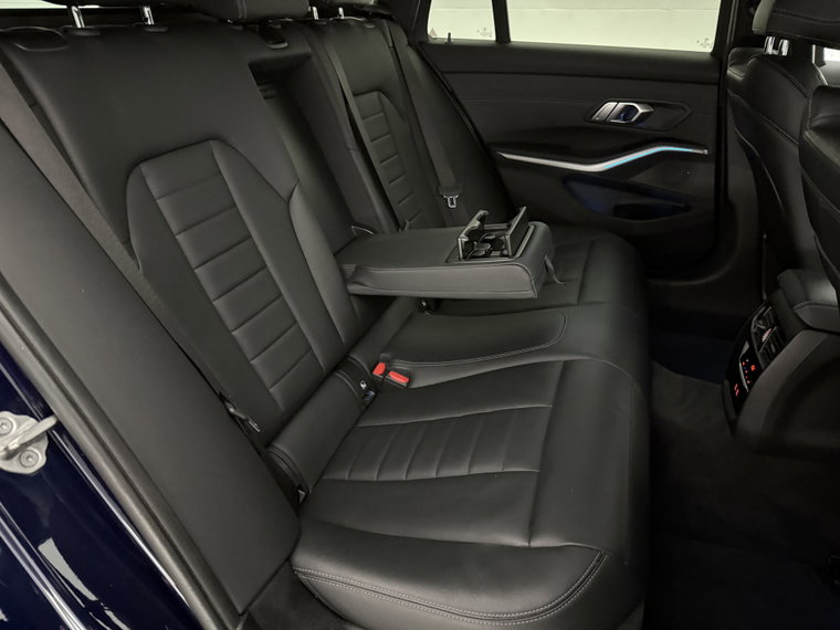Vehicle Image 40