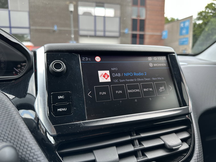 Vehicle Image 11