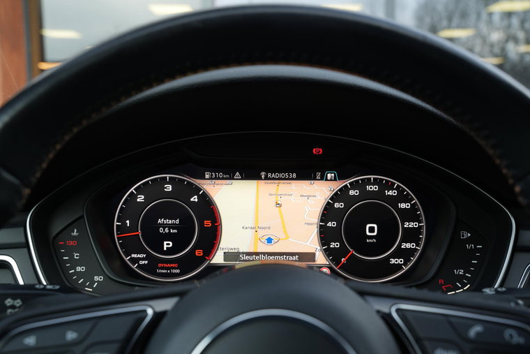 Vehicle Image 21