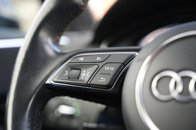 Vehicle Image 36