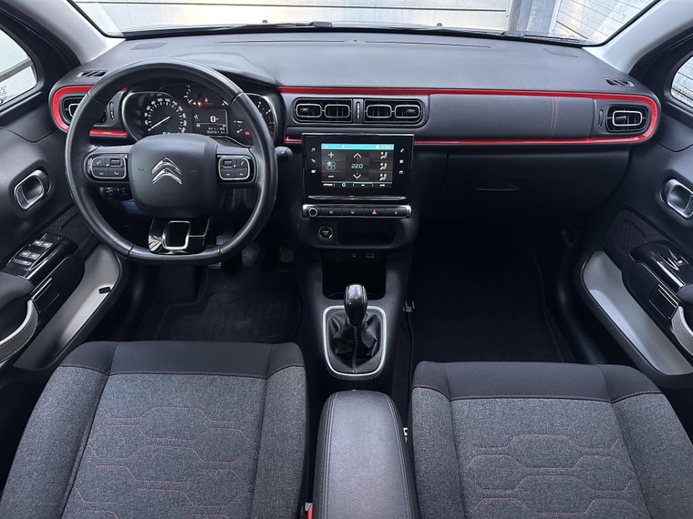 Vehicle Image 12