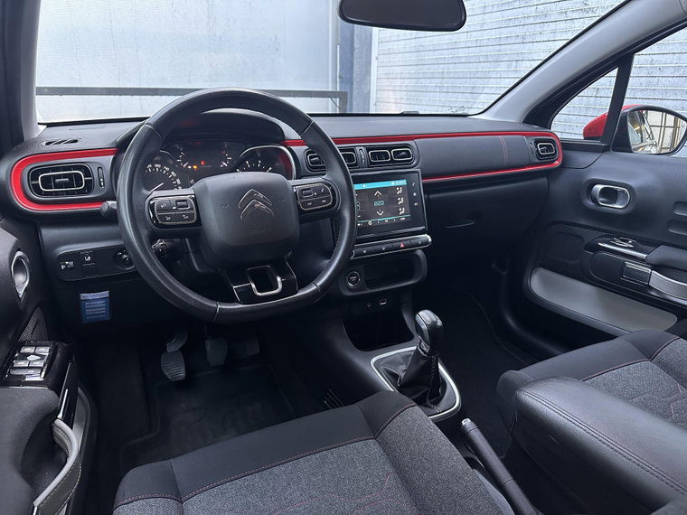 Vehicle Image 13