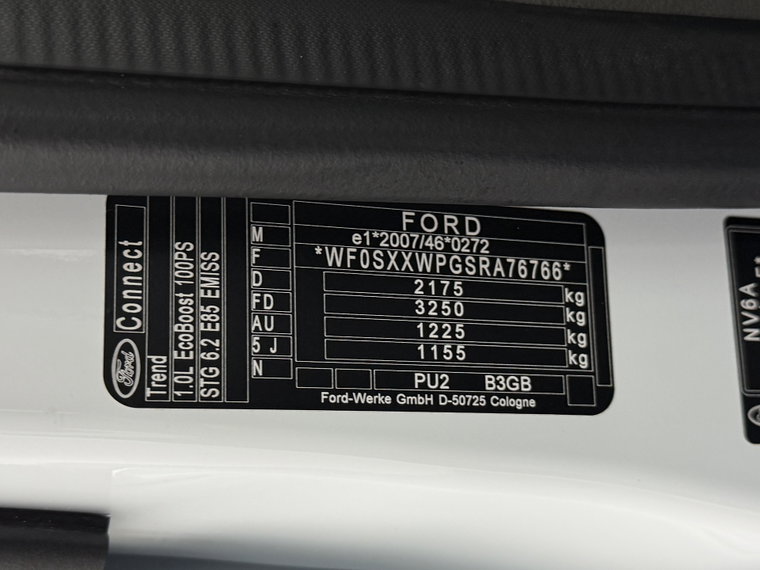 Vehicle Image 21
