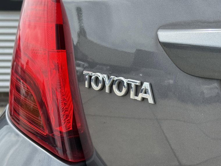 Vehicle Image 30