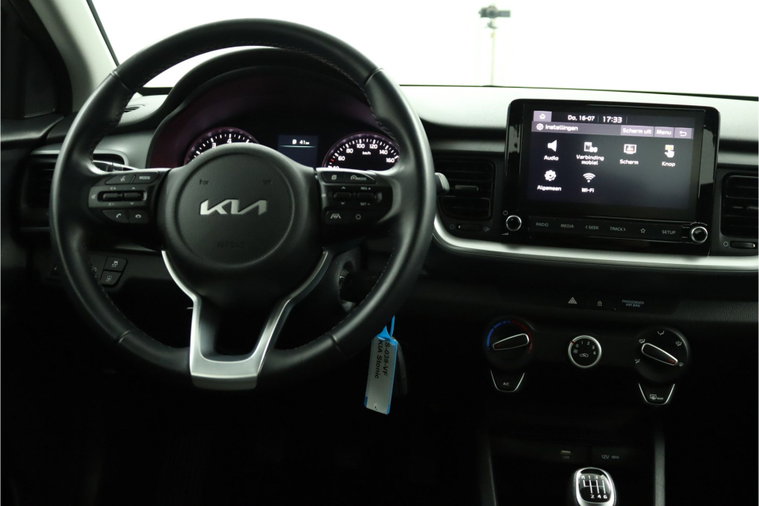 Vehicle Image 32