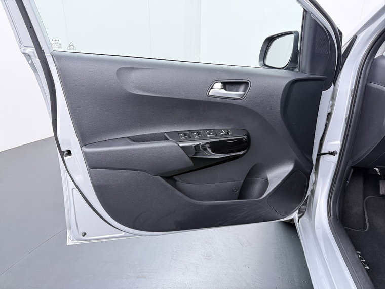 Vehicle Image 22