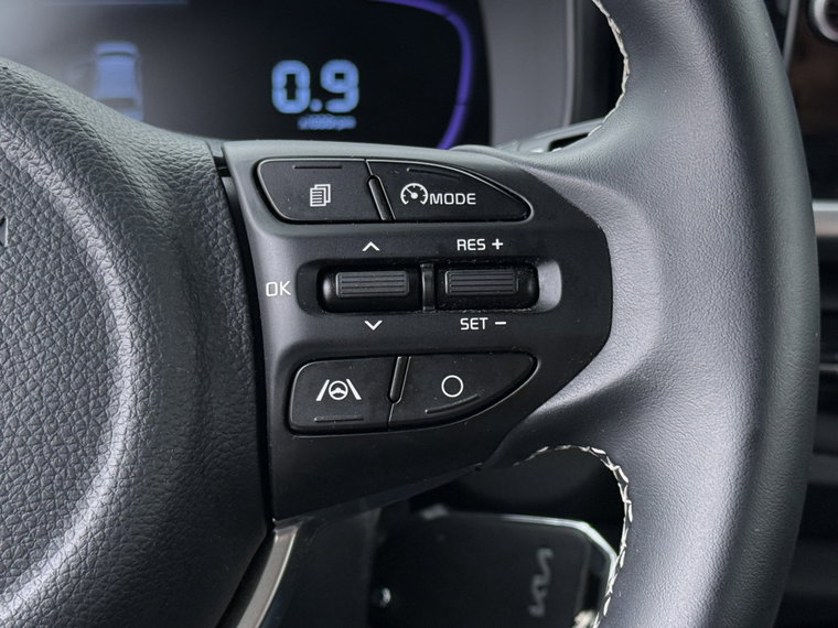 Vehicle Image 28