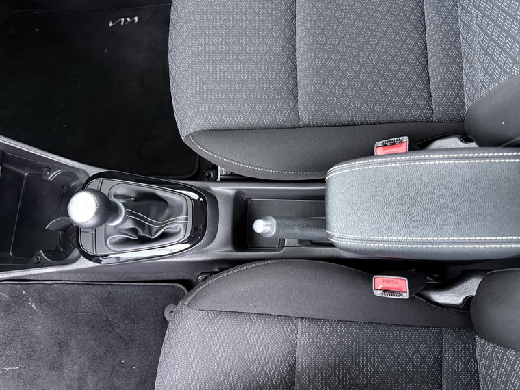 Vehicle Image 33