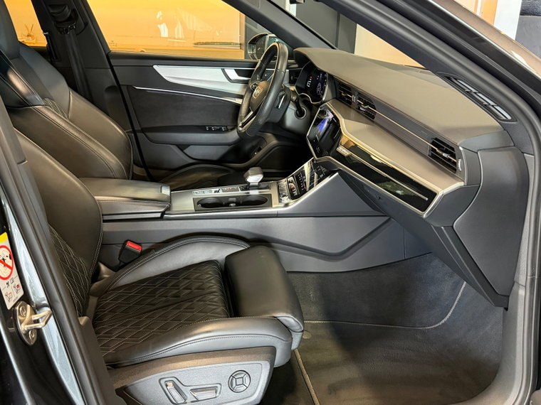 Vehicle Image 37