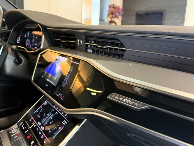 Vehicle Image 38
