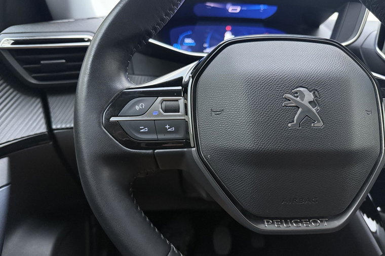 Vehicle Image 28