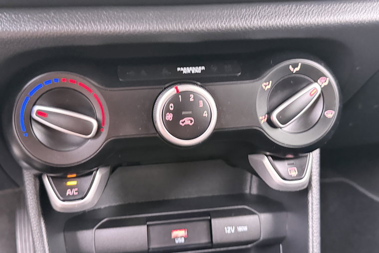 Vehicle Image 24