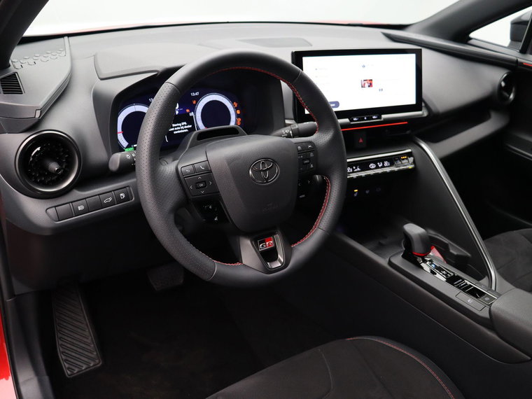 Vehicle Image 14