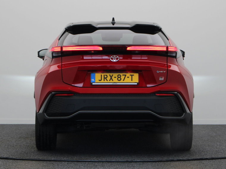 Vehicle Image 6