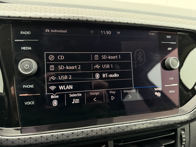 Vehicle Image 33