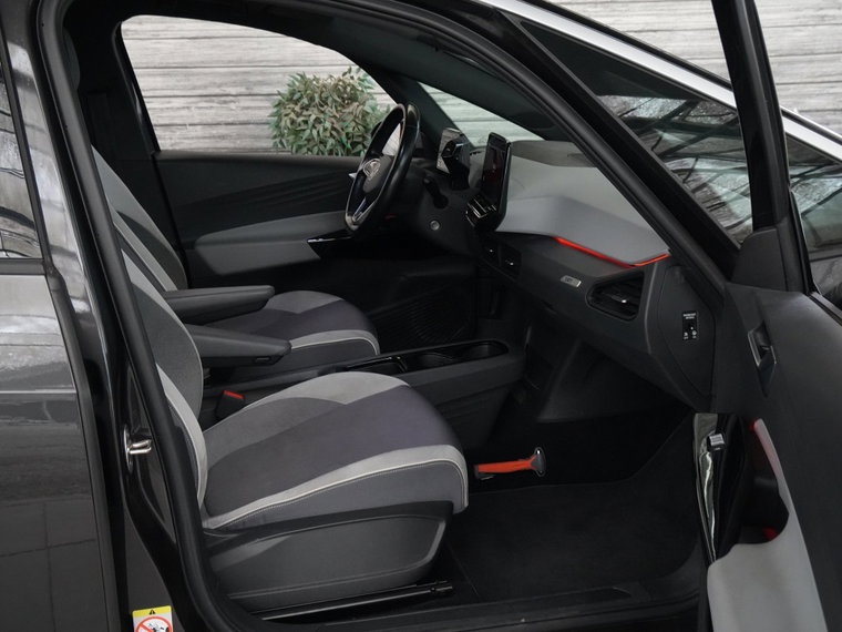 Vehicle Image 33