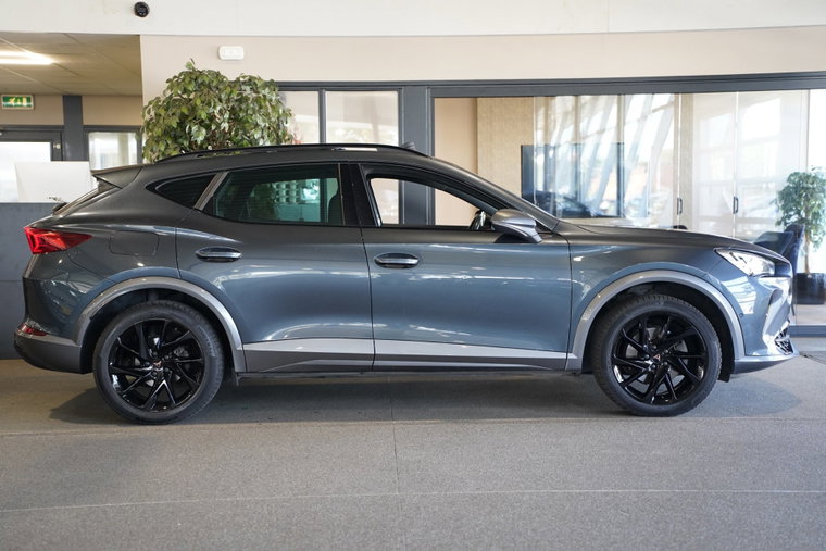 Vehicle Image 13
