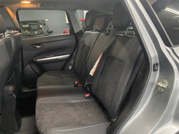 Vehicle Image 37