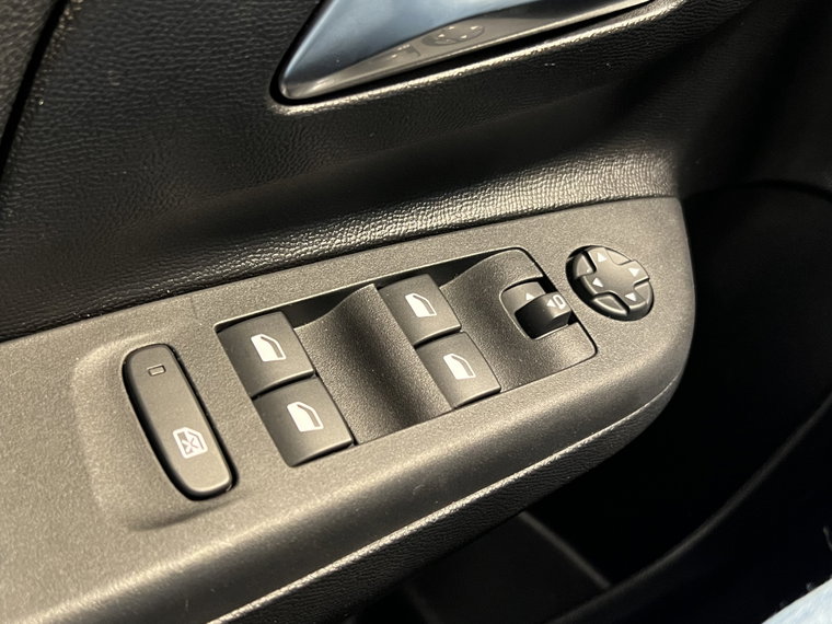 Vehicle Image 27