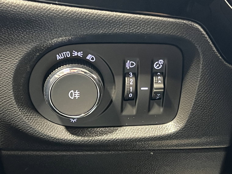 Vehicle Image 28