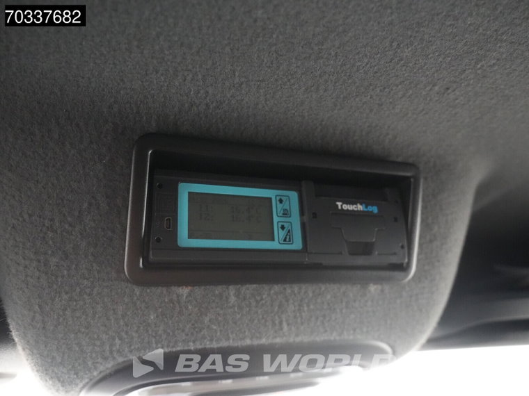 Vehicle Image 33
