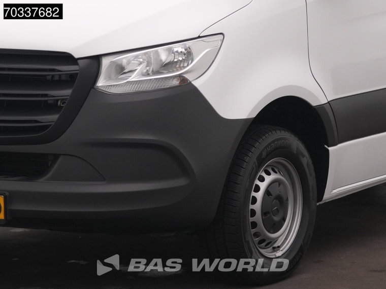 Vehicle Image 41