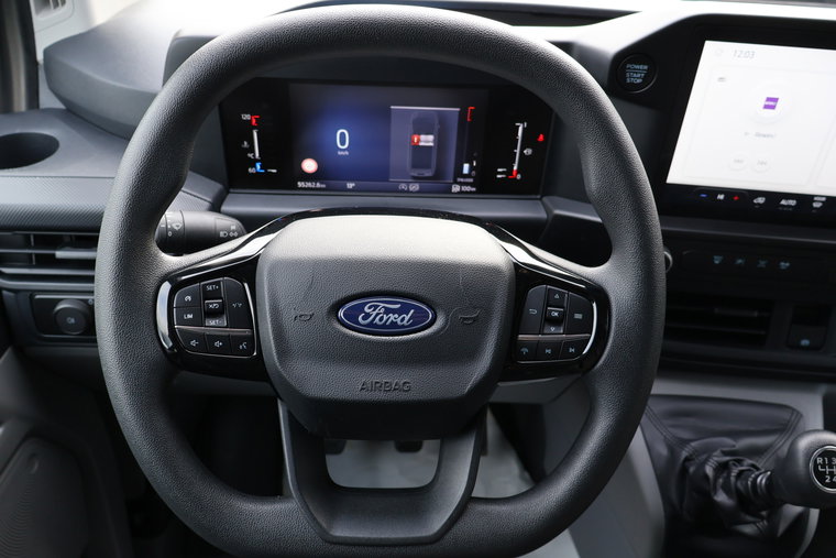 Vehicle Image 17