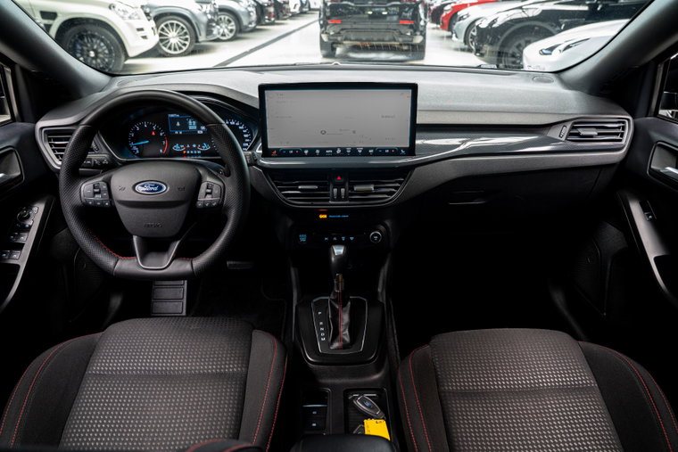 Vehicle Image 10