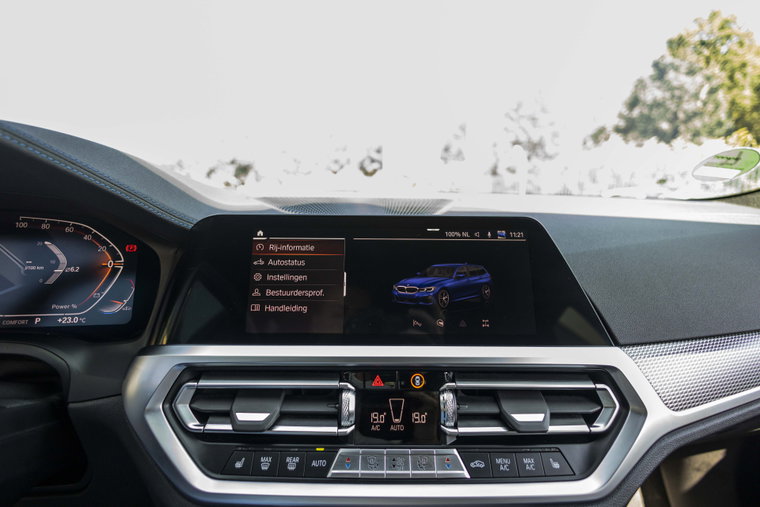 Vehicle Image 38