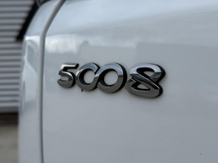 Vehicle Image 38