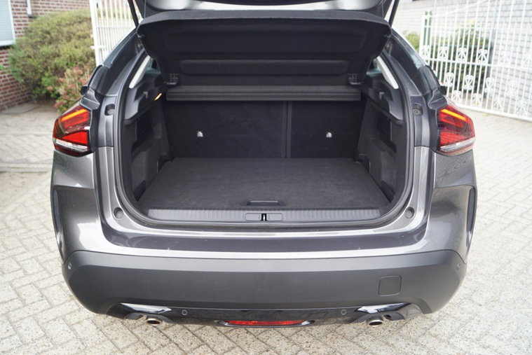 Vehicle Image 35