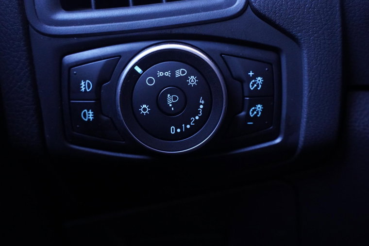 Vehicle Image 24
