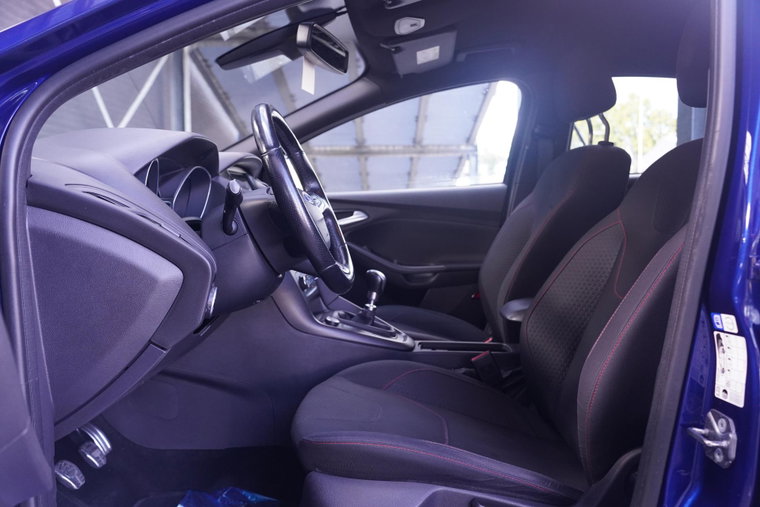 Vehicle Image 36