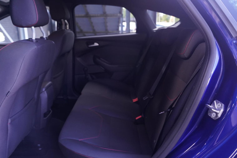 Vehicle Image 38