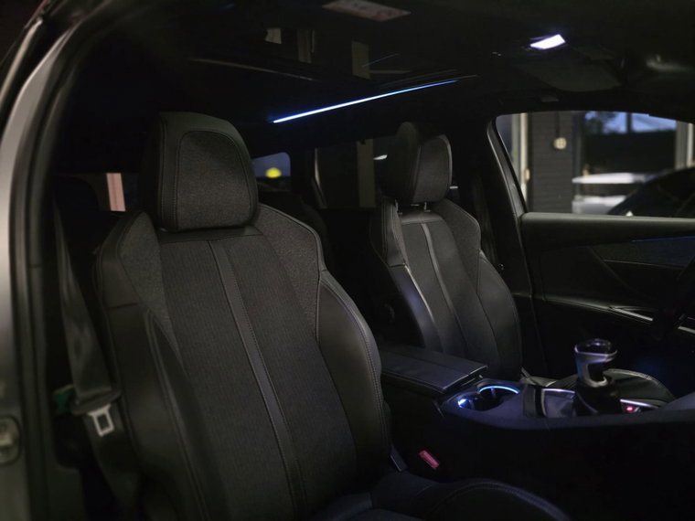 Vehicle Image 33
