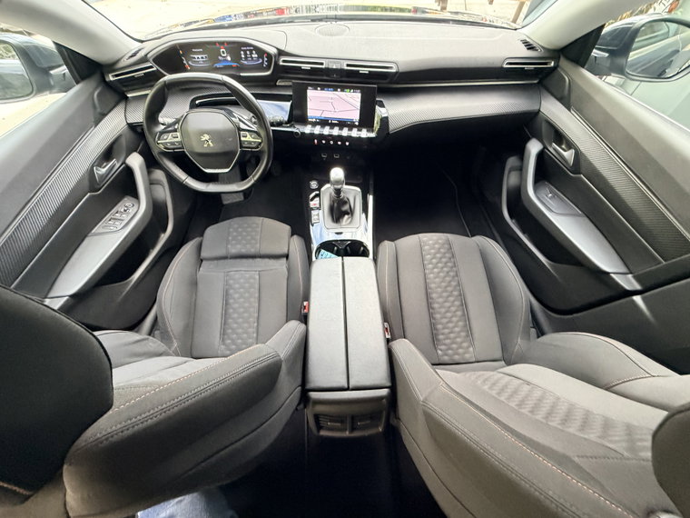 Vehicle Image 32