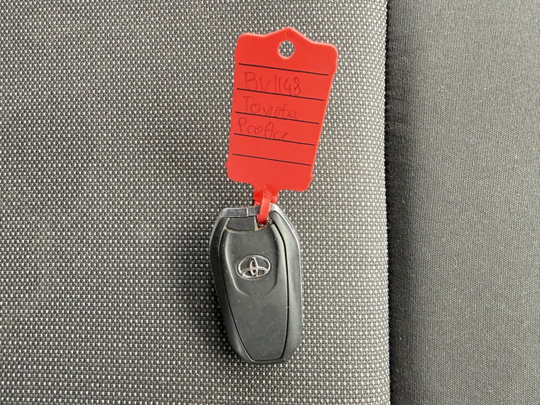 Vehicle Image 32