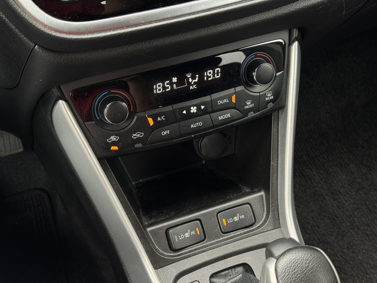 Vehicle Image 26
