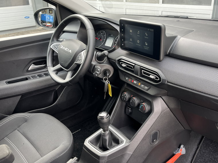 Vehicle Image 26