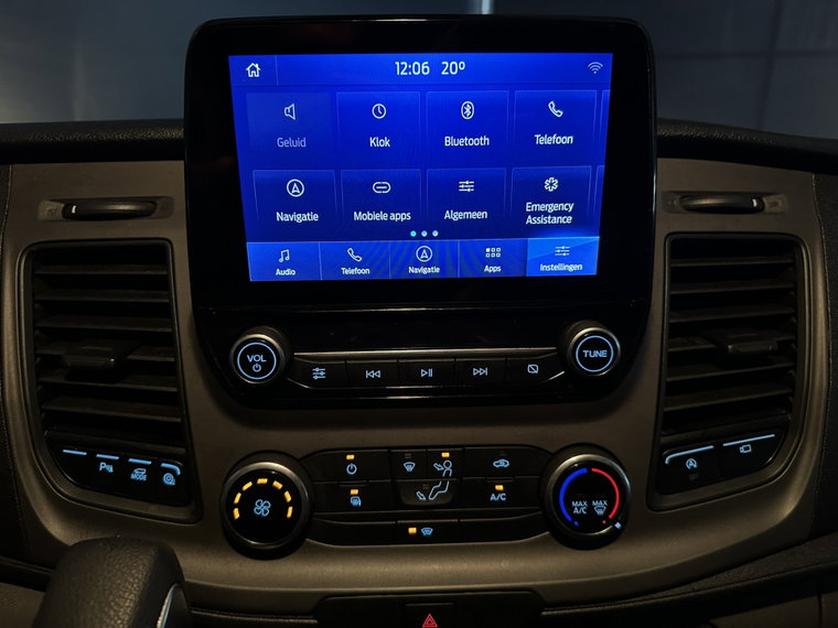 Vehicle Image 18