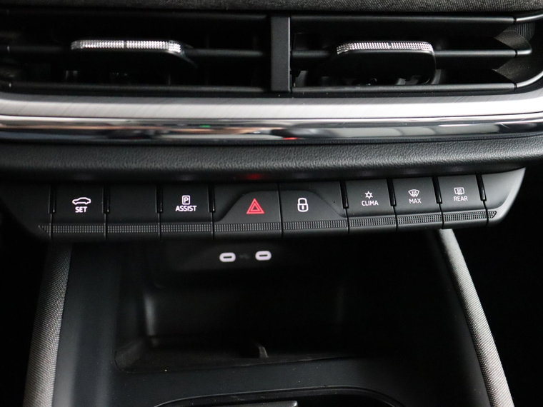 Vehicle Image 27