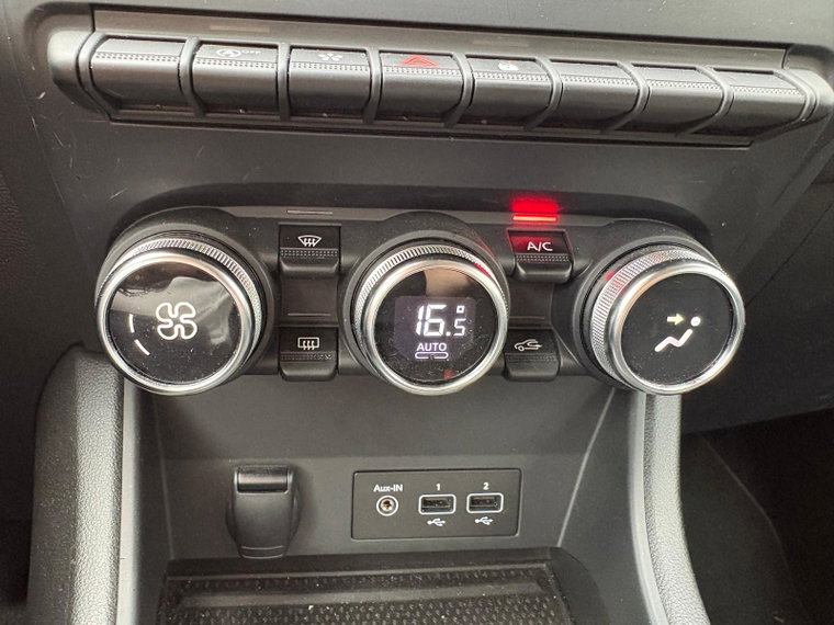 Vehicle Image 23